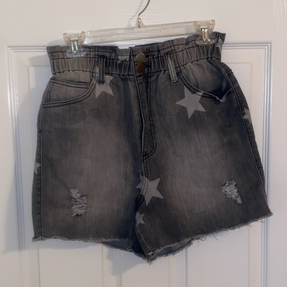 Easel Star jean shorts, stretchy waistband, Size Medium